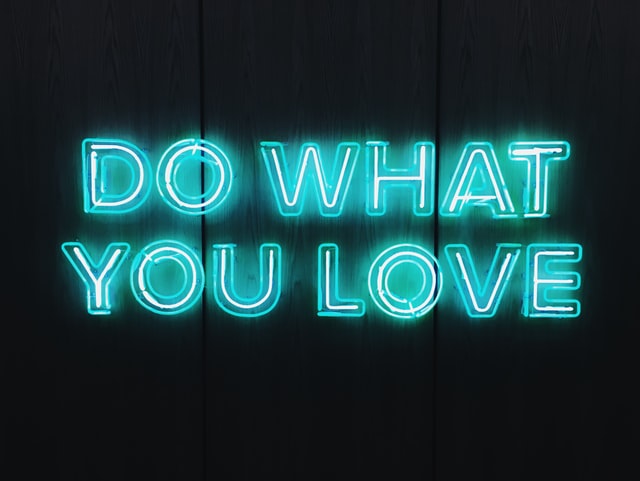 "Do What You Love" Neon lights for motivating introverts 